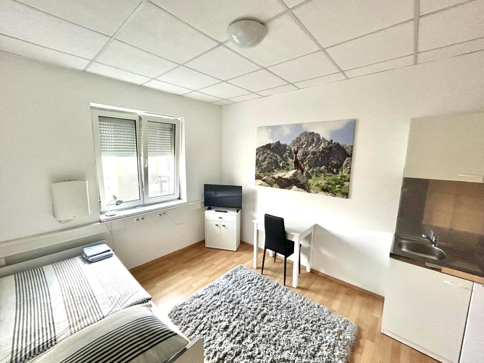 Montagehotel Living@Linz Bagian luar foto